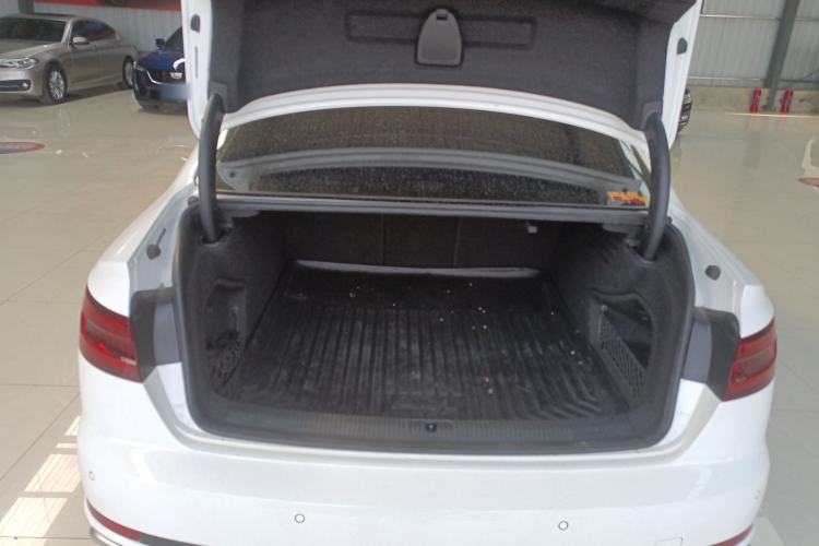 Used Audi A4L 2019 40 TFSI Fashion Version China V
