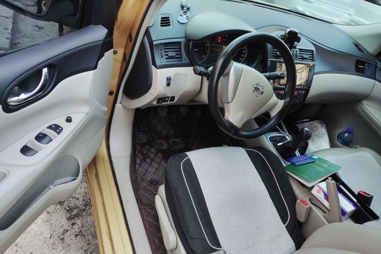 Used Nissan Tiida 2011 1.6L Manual Smart Version Driver Seat