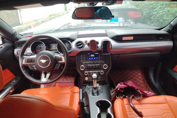 Used Ford Mustang 
