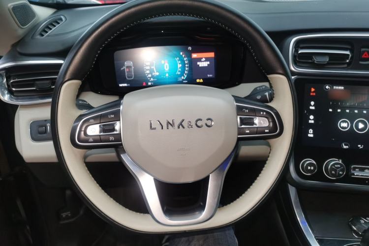 Used Lynk & Co 01 2017 2.0T Two-Wheel Drive Zhaopu Version Steering Wheel