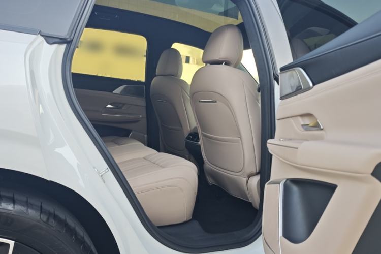 Used XPeng G9 2025 625 Long-Range Max Interior 2