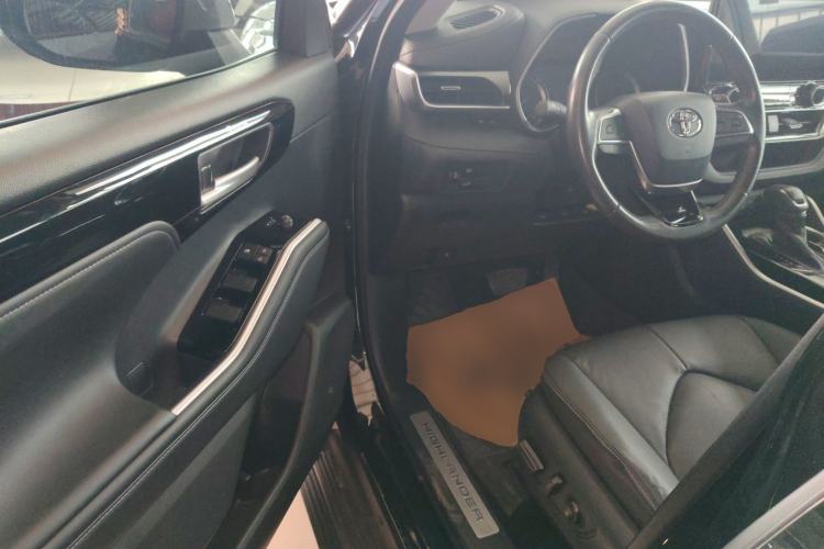 Used Toyota Highlander 2023 2.5L Smart Electric Hybrid Dual-Drive Prestige Version 7 Seats Driver Seat