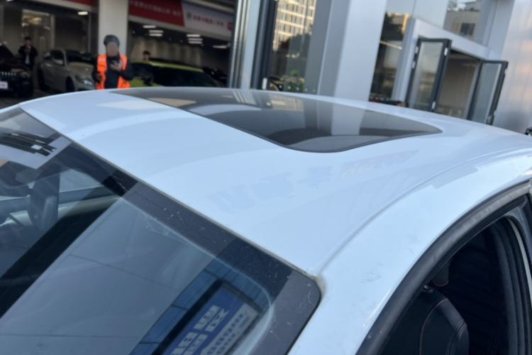 Used Volkswagen Sagitar 2013 2.0 TSI GLI Roof