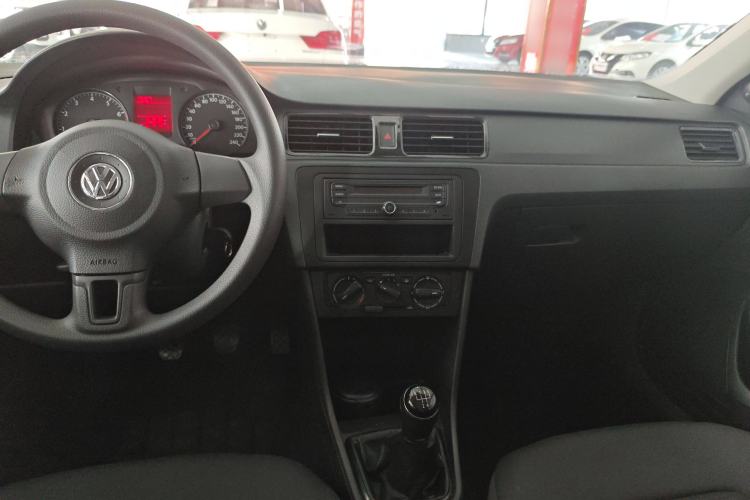 Used Volkswagen Santana 2015 1.6L Manual Fashion Edition