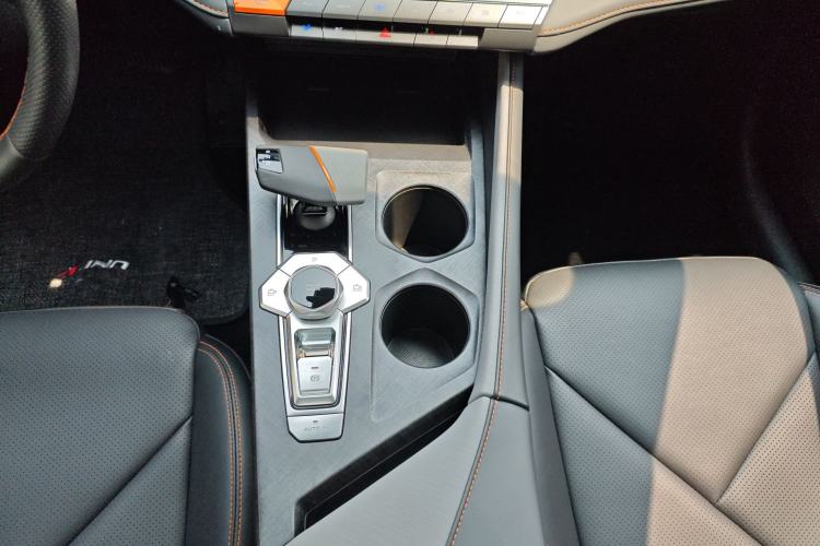 Used CHANGAN UNI-V 2022 1.5T Prestige Version Interior 3