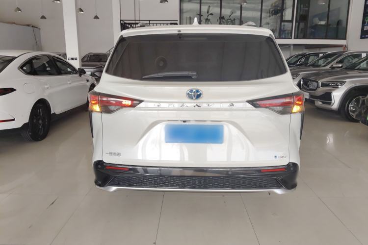 Used Toyota Granvia 2023 2.5L Hybrid Prestige PLUS Edition

