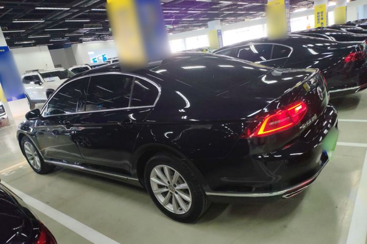 Used Volkswagen Magotan 2019 330TSI DSG Leading Model China VI Standard
