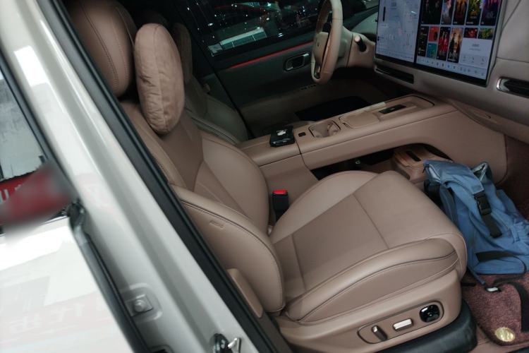 Used Li Auto Li Auto i6 2025 Model Two-Wheel-Drive Standard Type
