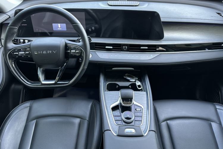 Used Chery Tiggo 8 PRO 2024 Champion Edition 290T Two-Wheel Drive Shining Version 5 Seats
