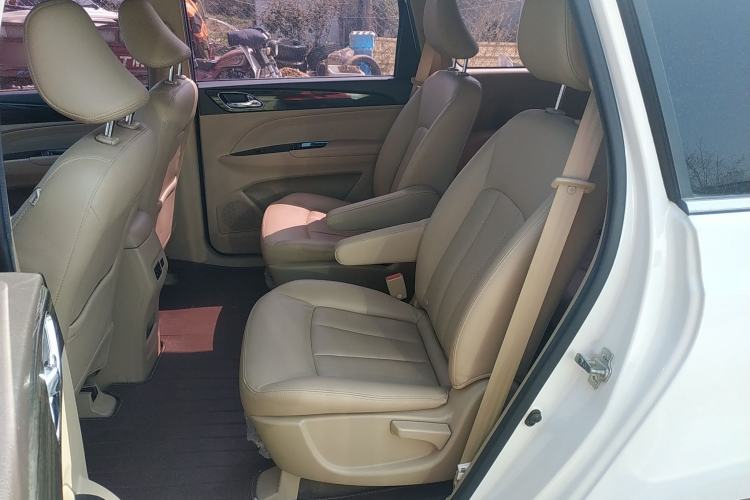 Used Baojun 730 2016 1.5L Manual Comfort Version 7 Seats China V Emission Standard