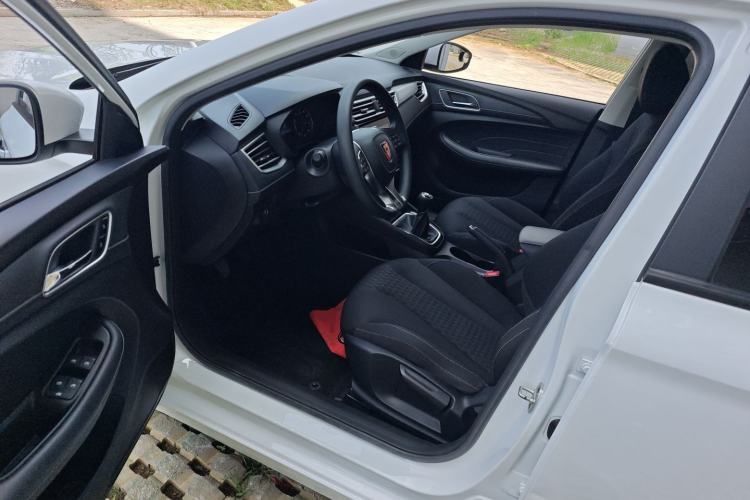 Used Roewe i5 2020 1.5L Manual 4G Connect Luxury Edition