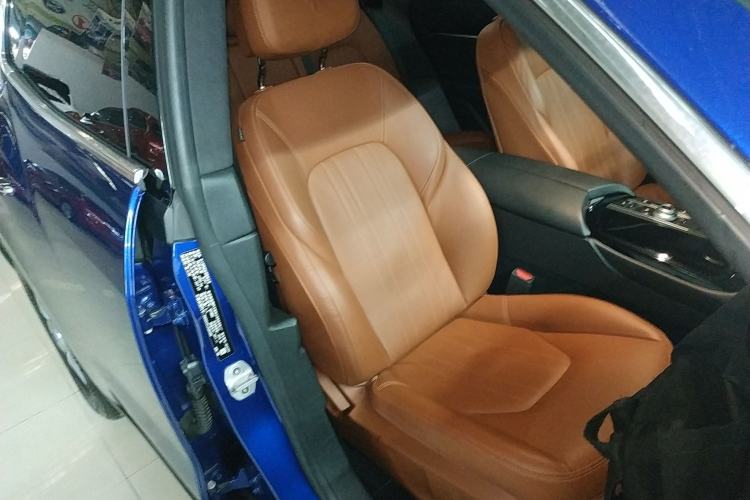 Used Maserati Levante 2018 3.0T Classic Edition Right Front Seat