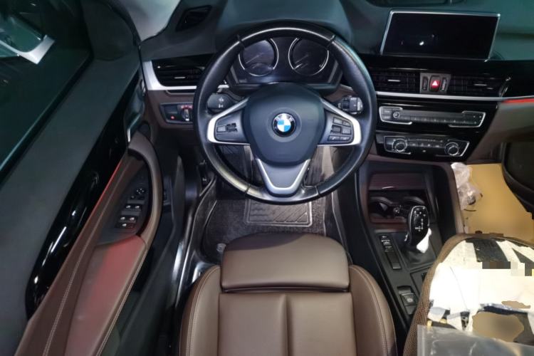 Used BMW X1 2020 sDrive20Li Fashion Model Steering Wheel