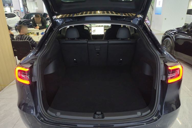 Used Tesla Model Y 2024 Rear-Wheel-Drive Version
