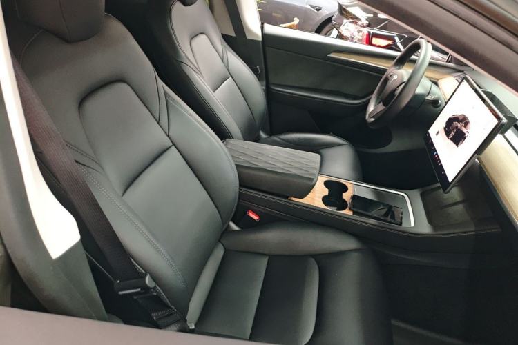 Used Tesla Model Y 2022 Rear-Wheel-Drive Version