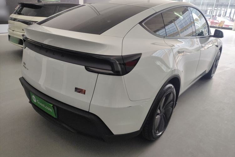 Used Tesla Model Y 2025 Long-Range All-Wheel Drive First Edition