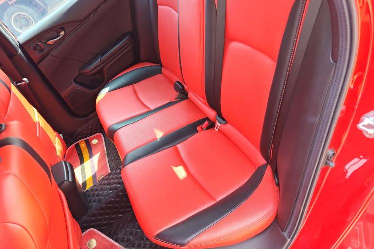 Used Honda Civic 2021 HATCHBACK 220TURBO CVT New Trendsetter
