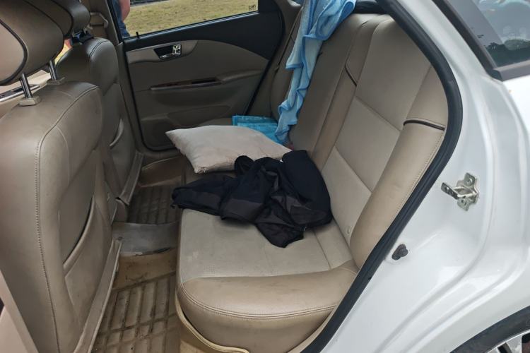 Used Buick Excelle 2015 1.5L Automatic Classic Model
