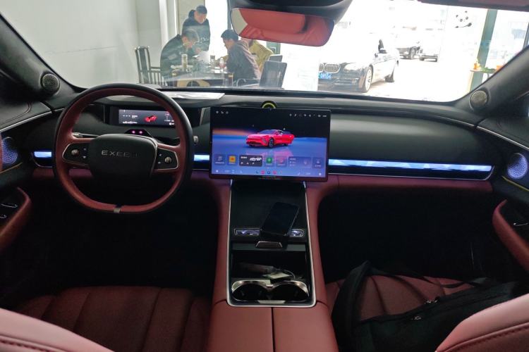 Used EXEED Star Era ES 2025 Extended-Range Max Urban Assisted Driving Center Console