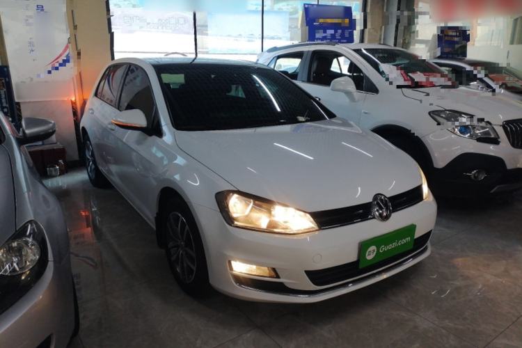Used Volkswagen Golf 2016 230TSI Automatic Luxury Version
