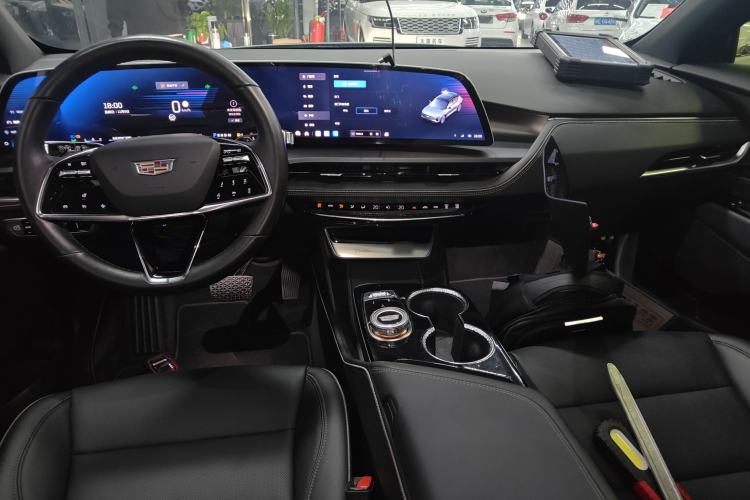 Used Cadillac GT4 2023 25T Luxury Model