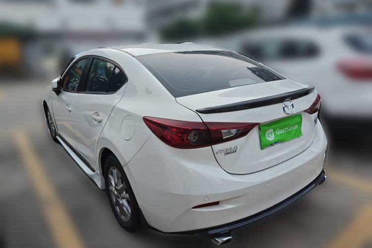 Used Mazda 3 Axela 2016 Sedan 1.5L Automatic Comfort Model
