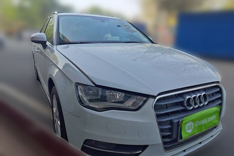 Used Audi A3 2014 Sportback 35 TFSI Automatic Ambition Edition Front Right 45 Deg