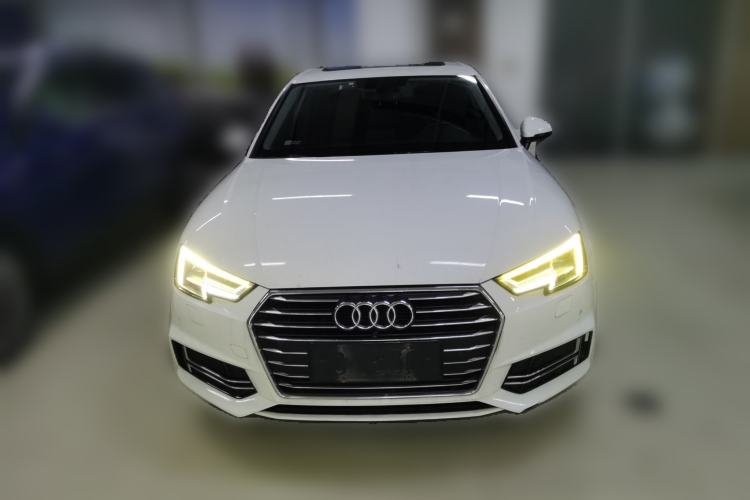Used Audi A4L 2019 40 TFSI Ambition China VI Front