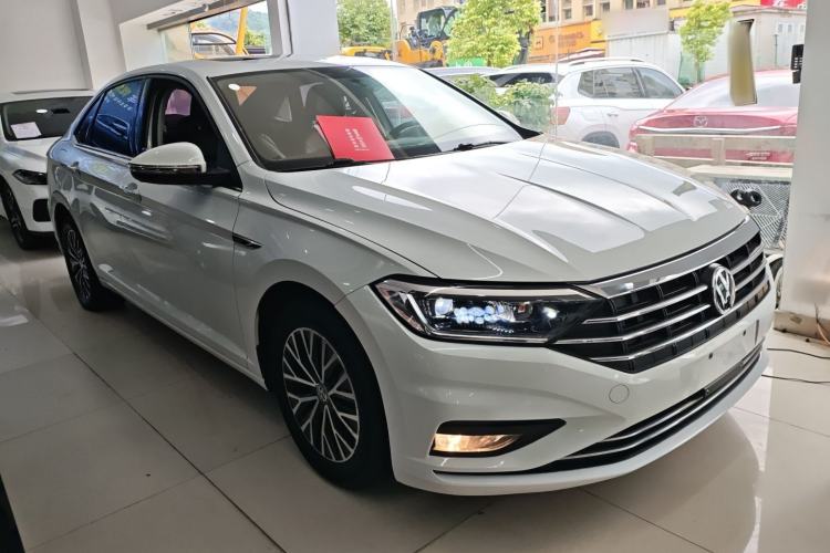 Used Volkswagen Sagitar 2021 280TSI DSG Comfort Connect Edition Front Right 45 Deg