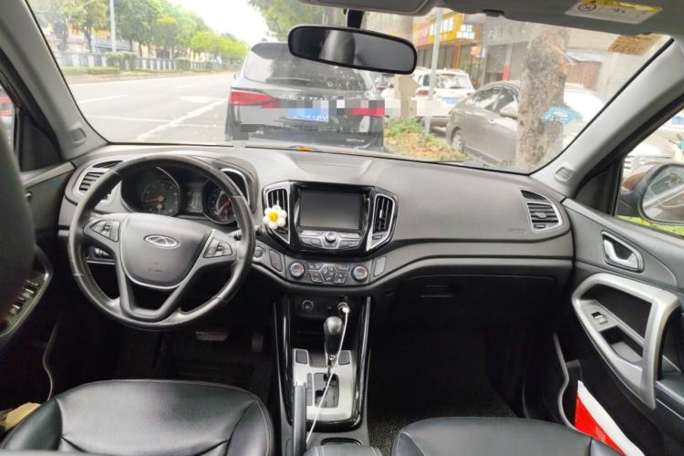 Used Chery Tiggo 5 2014 2.0L CVT Family Deluxe Edition Center Console