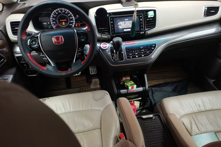 Used Honda Odyssey 2015 2.4L Supreme Edition Center Console