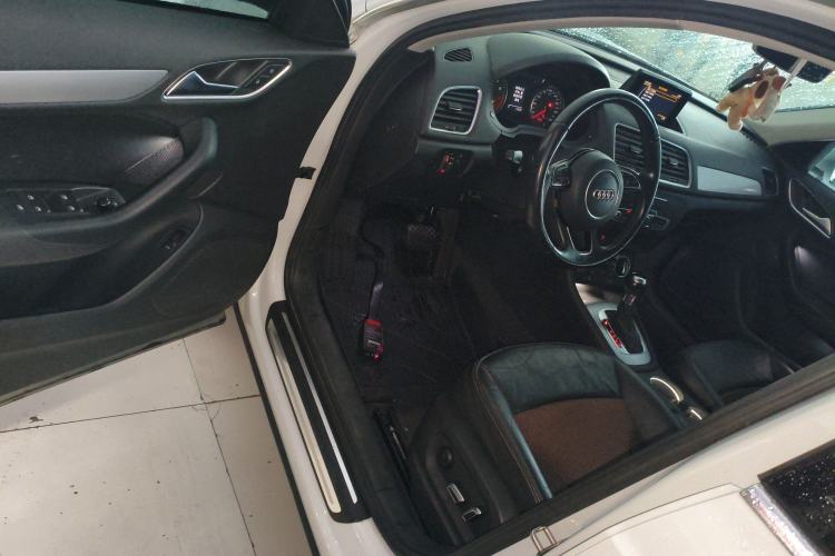 Used Audi Q3 2016 35 TFSI Fashion Model
