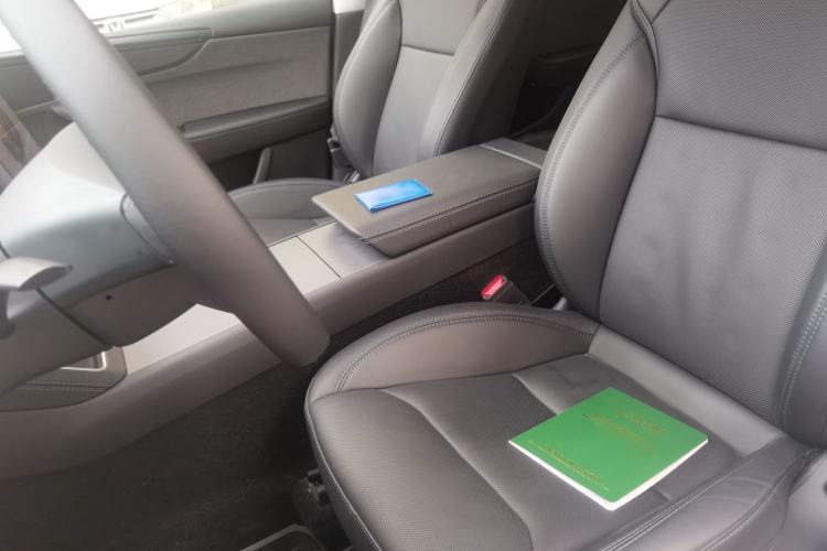 Used Tesla Model Y 2025 Rear-Wheel-Drive Version Left Front Seat