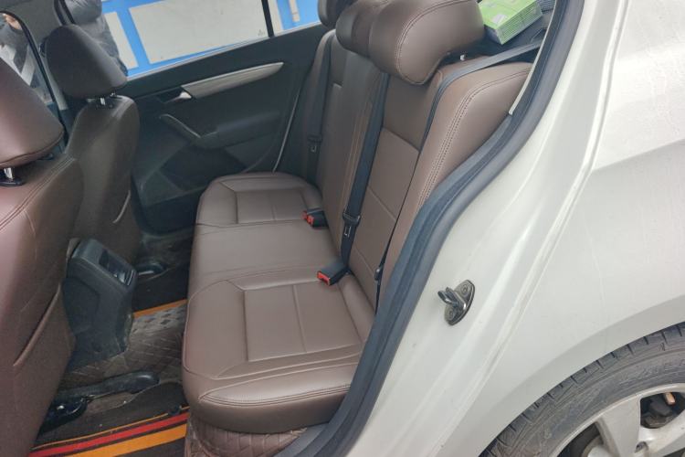 Used Volkswagen Lavida 2013 Revised Classic 1.6L Automatic Fashion Edition Left Rear Seat