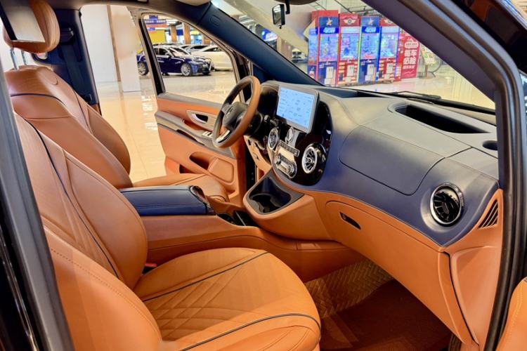 Used Mercedes-Benz Vito 2021 2.0T Business Version 7 Seats Interior 15