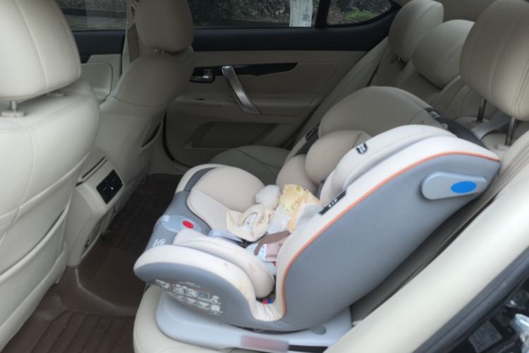 Used CHANGAN Raeton 2014 1.8T Automatic Elite Anniversary Edition China IV Standard
