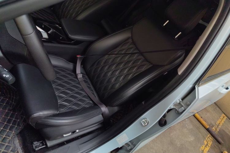 Used Wuling Asta 2022 2.0L DHT Electric-Speed Version
