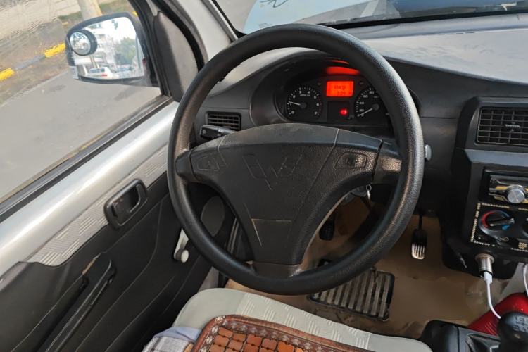 Used Wuling Rongguang 2011 1.2L Base Version