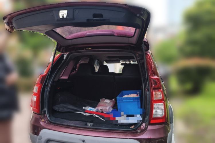 Used FORTHING Joyear X5 2013 1.6L Manual Luxury Model China IV Standard
