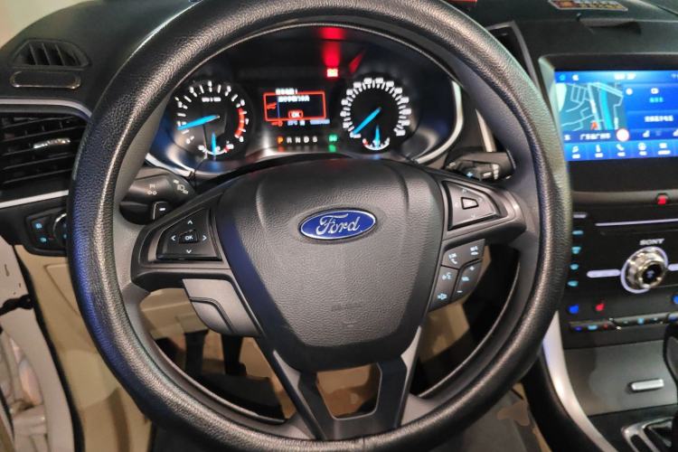 Used Ford Edge 2016 EcoBoost 245 Two-Wheel-Drive Titanium 5-Seater