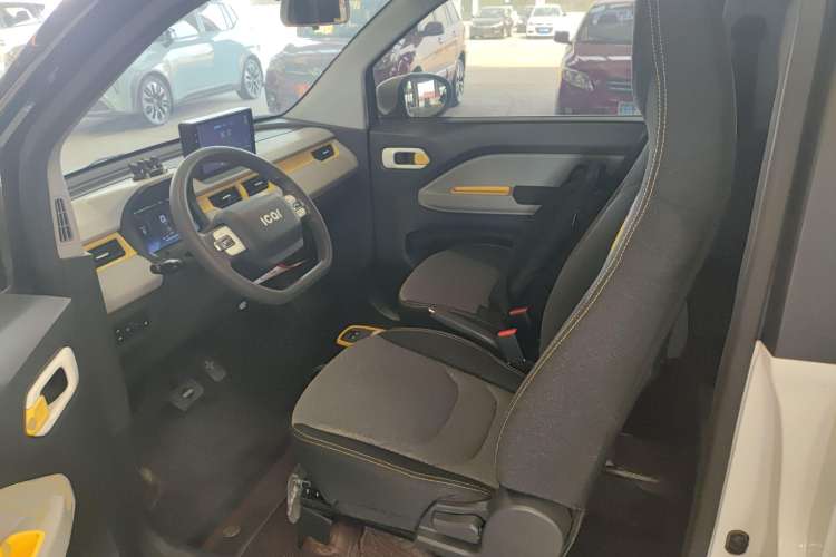 Used Chery New Energy QQ Ice Cream 2022 170km Sundae Phosphate Lithium-Ion Left Front Seat