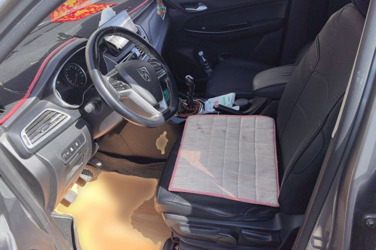 Used Baojun 730 2021 1.5L Manual Fashion Version 7 Seats