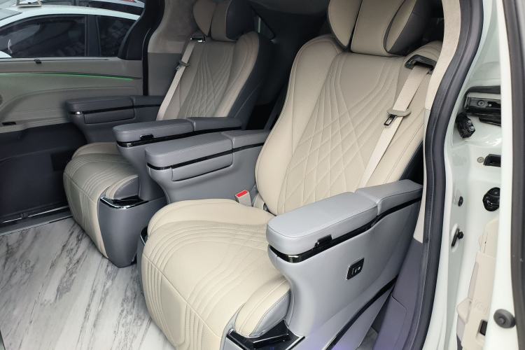 Used Toyota SIENNA 2021 2.5L Hybrid Comfort Edition