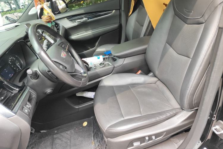 Used Cadillac XT6 2022 2.0T Six-Seater Four-Wheel Drive Luxury Version Left Front Seat