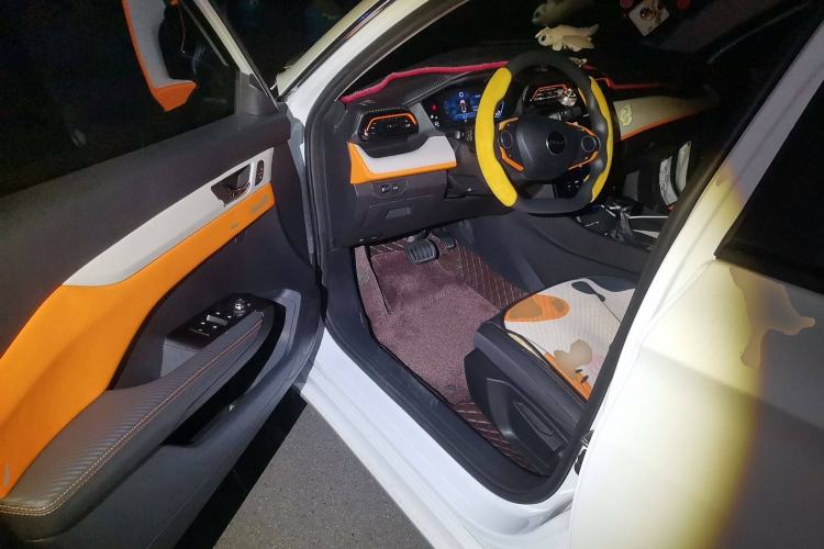 Used Dongfeng Aeolus Yixuan 2023 Mach Edition 1.5L Automatic Chasing Shadow Version
