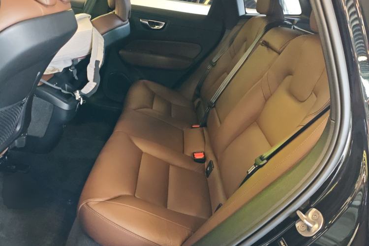 Used Volvo XC60 2024 B5 4x4 Smart Luxury Edition
