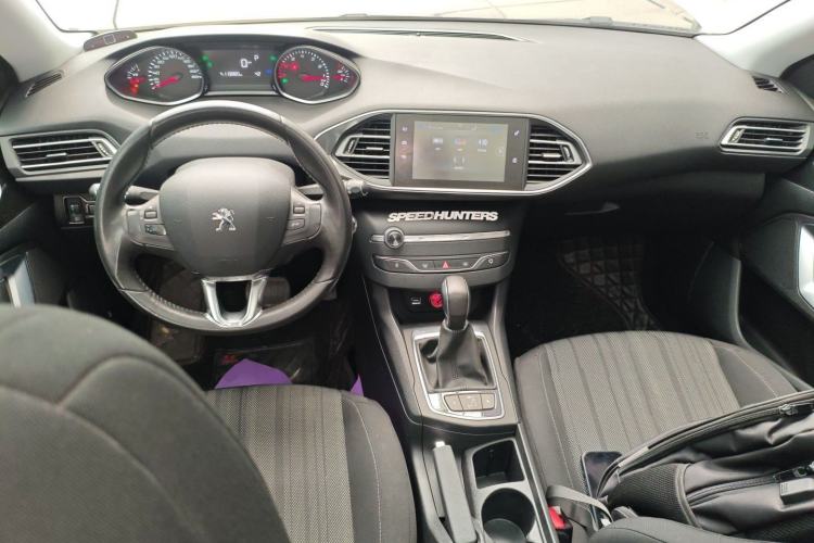 Used Peugeot 308S 2015 1.2T Automatic Jingchi Edition Center Console