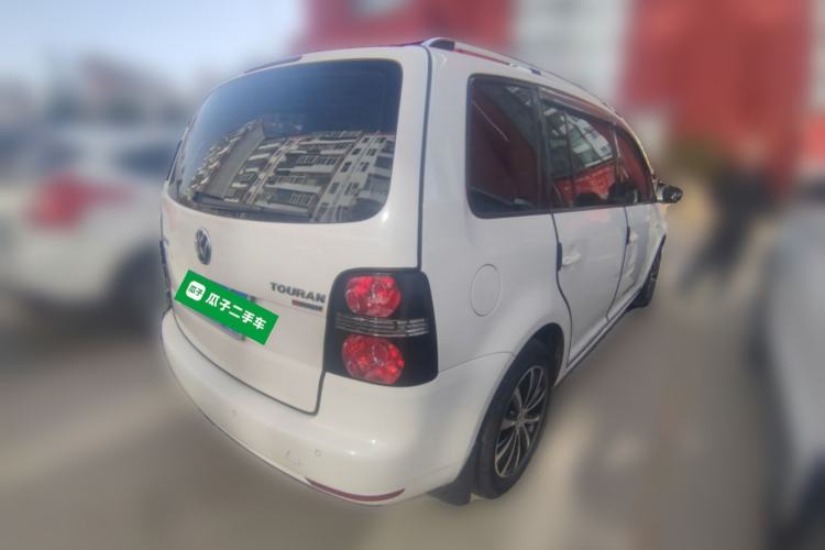 Used Volkswagen Touran 2014 1.4T DSG 30th Anniversary Edition Rear Right 45 Deg