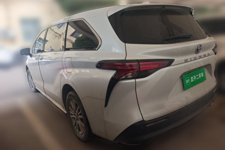 Used Toyota Sienna 2023 2.5L Hybrid Comfort Edition