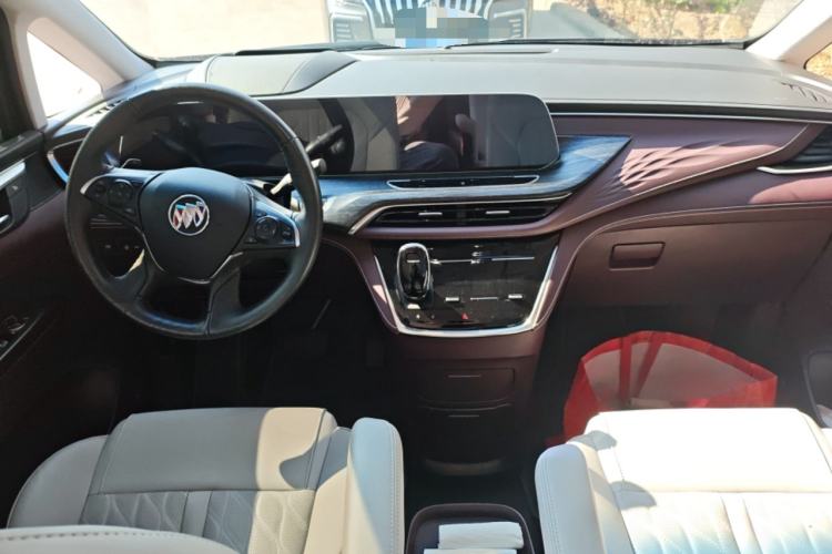 Used Buick GL8 2023 Avenir Aivia Six-Seat Deluxe Edition Center Console